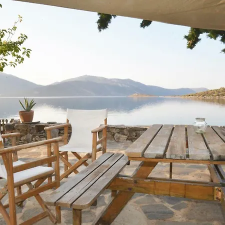 Blueline Guesthouse Agios Dimitrios  Zewnętrze zdjęcie