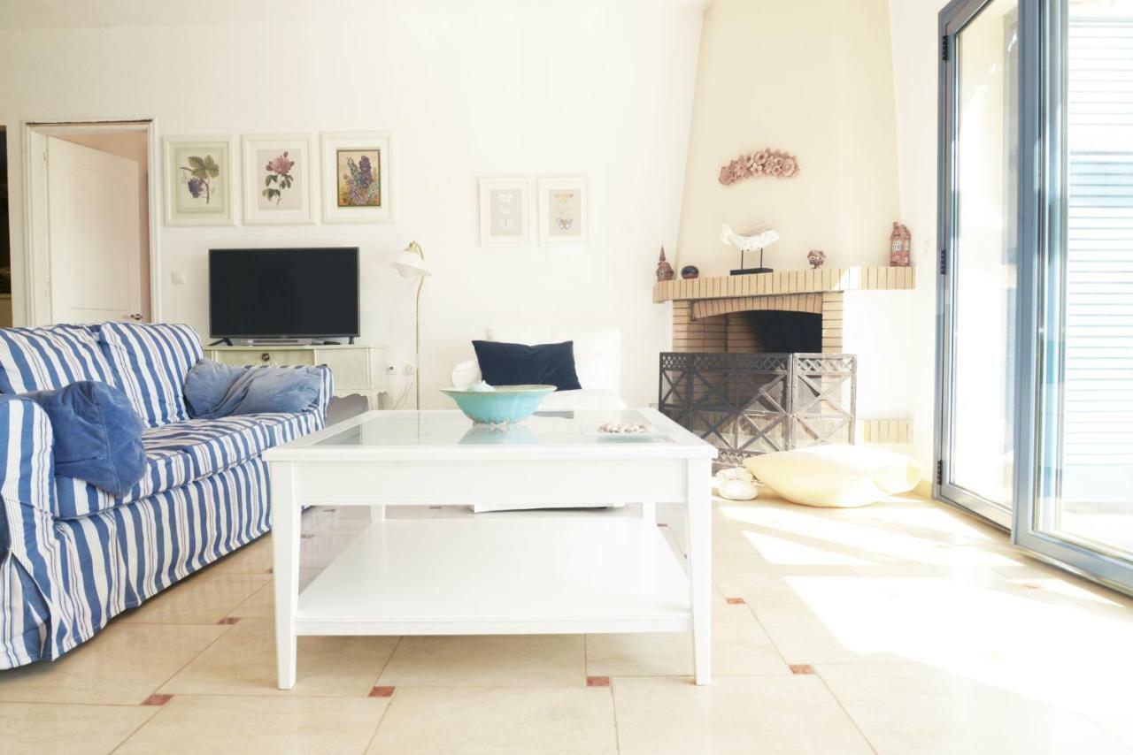 Blueline Apartment *
